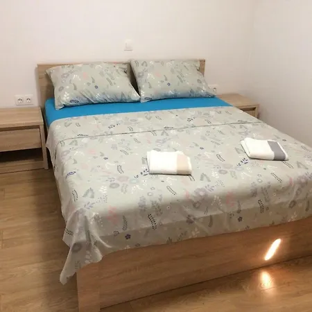 Schoene Ferienwohnung In Mit Gemeinsamem Pool, Grill Und Terrasse Und Panoramablick *