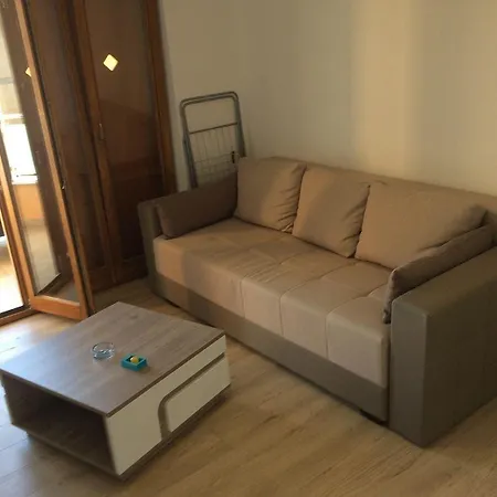 Schoene Ferienwohnung In Mit Gemeinsamem Pool, Grill Und Terrasse Und Panoramablick דירה נובי ווינודולסקי
